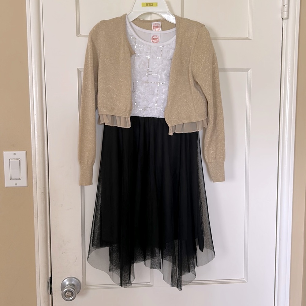 Girls Dress and cardigan set, size M(7/8)